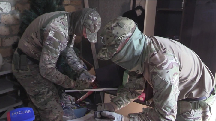 Вести в 20:00. Украинские боевики используют запрещенные противопехотные мины