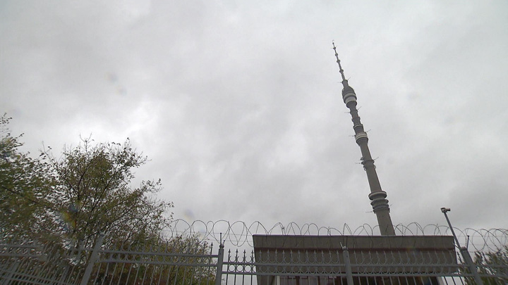 Вести-Москва. Ураганный ветер запер школьников на высоте Останкинской башни
