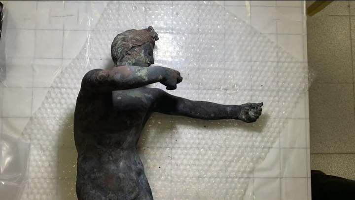 Новости культуры. В Тоскане обнаружено крупнейшее хранилище бронзовых античных статуй