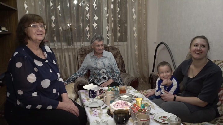 Вести в 20:00. Беженцы с Украины находят работу в России