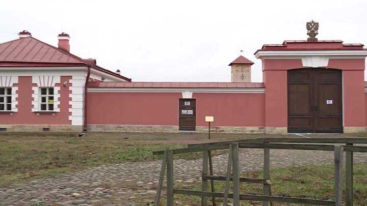Новости культуры. Дом станционного смотрителя в деревне Выра откроется после реставрации в декабре