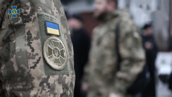 Вести в 20:00. Иностранная ракета попала в жилой дом в Киеве, обвинили Россию