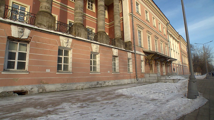 Вести-Москва. Лефортовский дворец в Москве под угрозой разрушения
