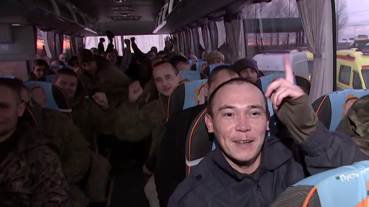 Вести в 20:00. После истязаний в СБУ российских военных переправляют в лагеря