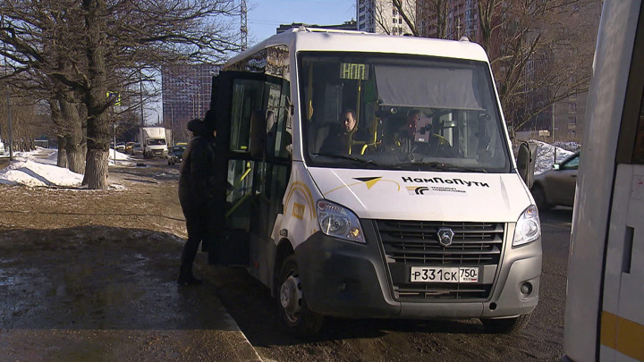 Вести-Москва. Как работает симбиоз такси и автобуса