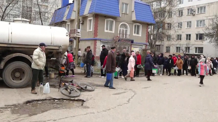 Вести в 20:00. Старая труба оставила без воды больше 120 тысяч крымчан
