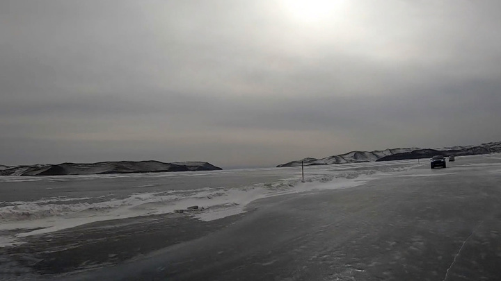 Вести в 20:00. Лед Байкала закрыли для туристов после гонок на "буханках" с топором