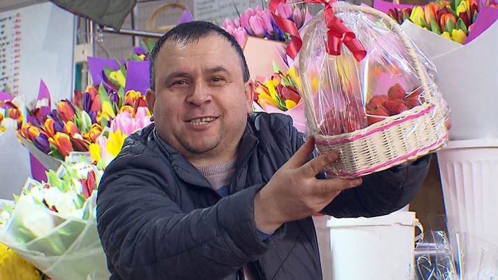 Вести-Москва. На 8 марта не советуют дарить цветы в горшках