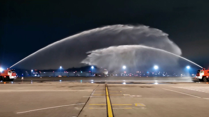 Вести в 20:00. Из-за тумана на ВПП аэропорта Сочи скопилась пробка из самолетов