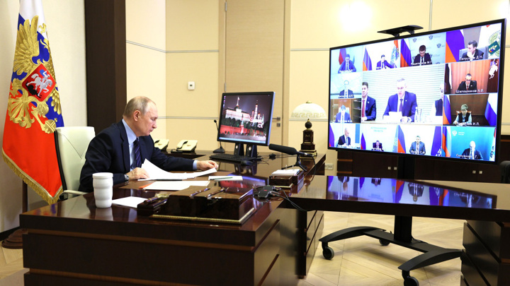 Вести в 20:00. Путин пообщался с теми, кто на местах решает проблемы людей